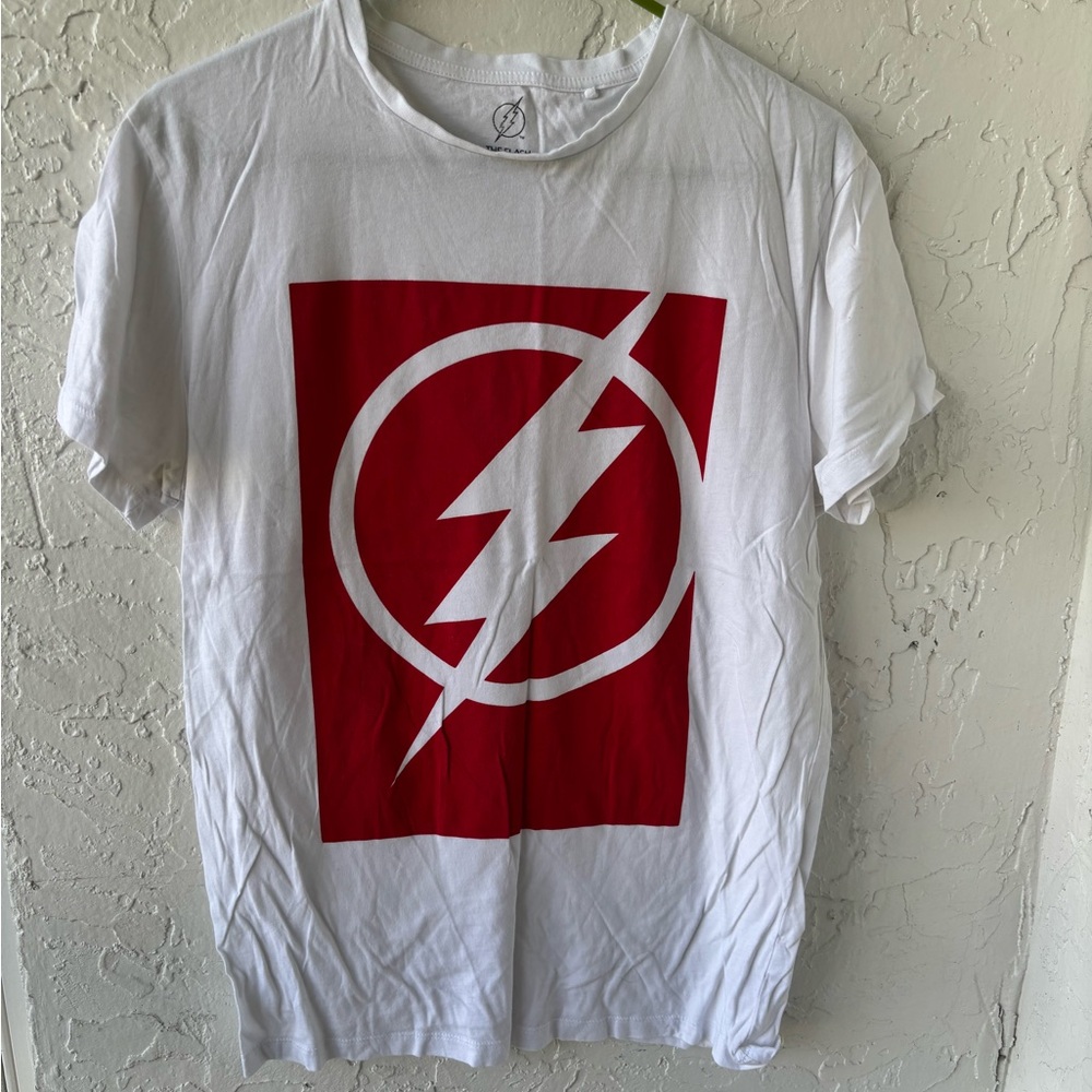 White and Red Flash Graphic T-Shirt